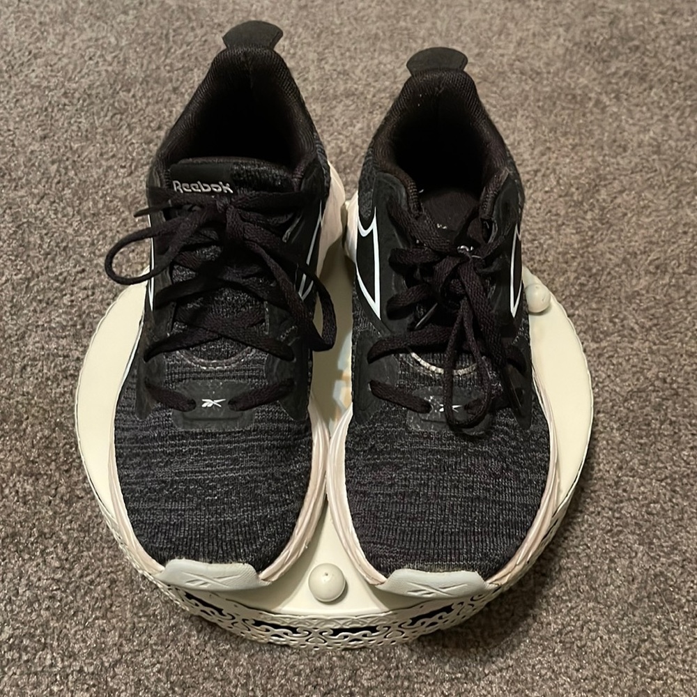 Reebok Liquifect 180 LS Running Shoes - Women’s Size 6